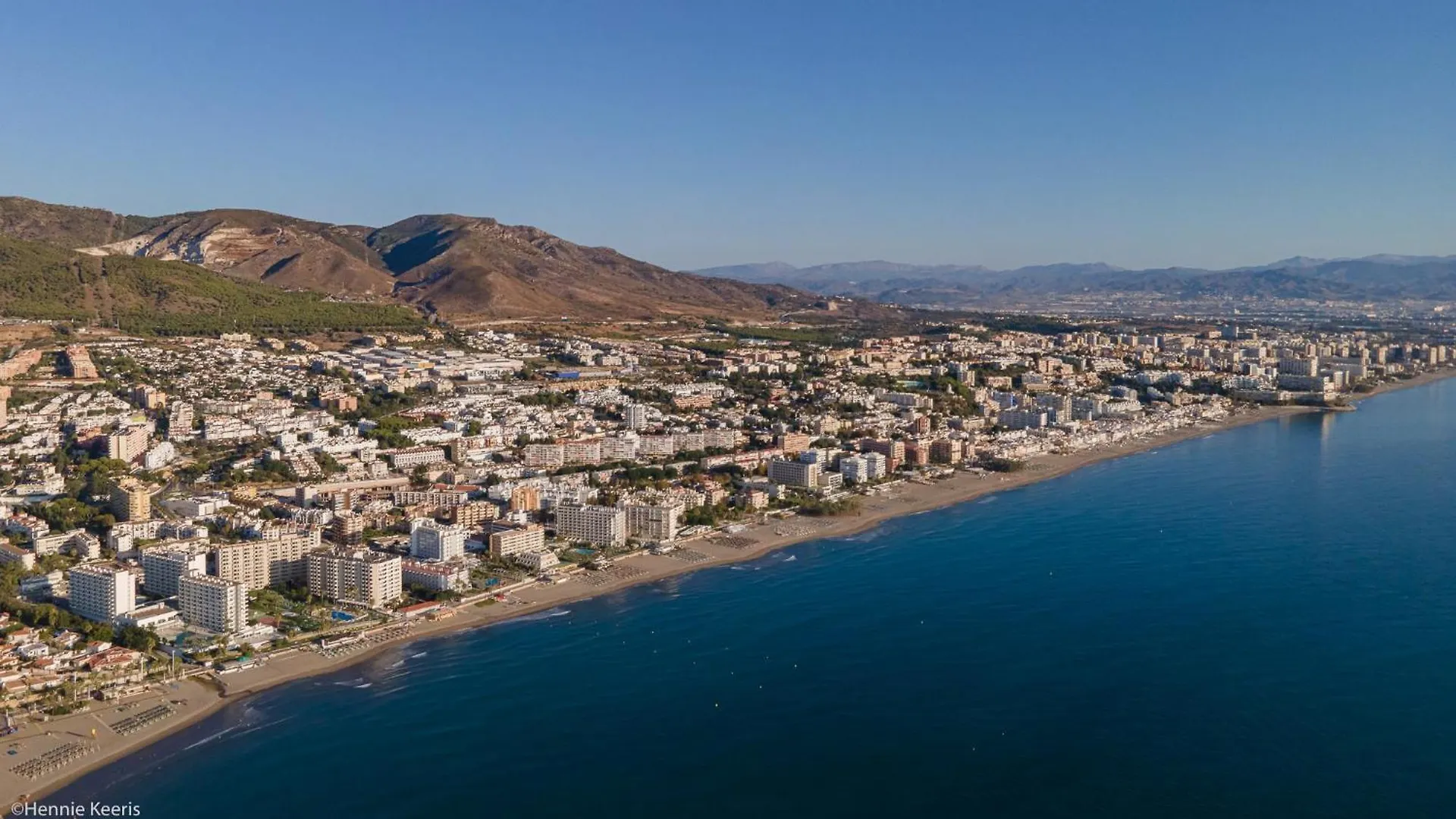 Prime Location 2-Bedroom Apartment With Seaviews In Torremolinos Spain